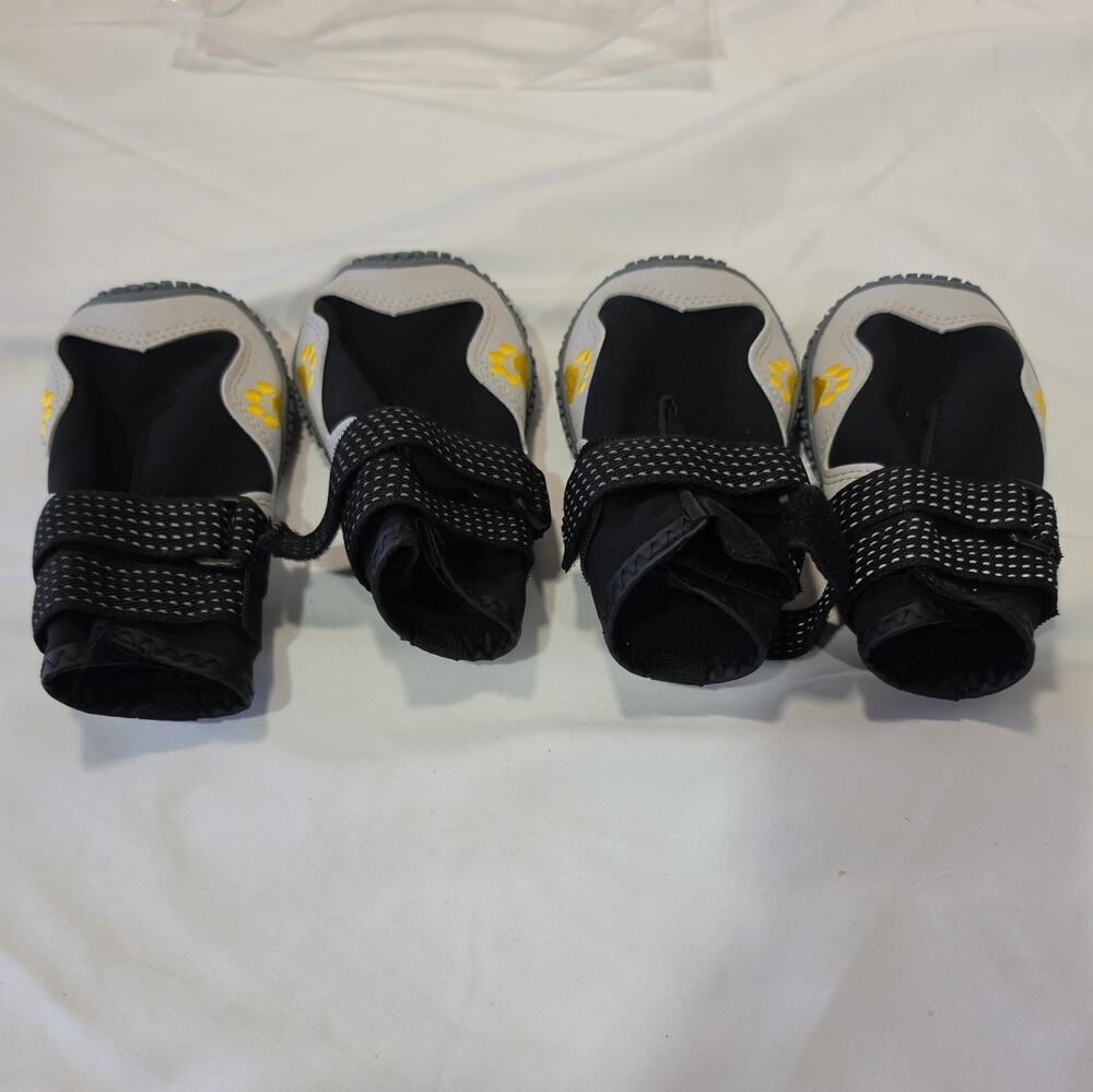 Dog Shoes for Large Medium Dogs Boots for Hot Pavement Size 7 set of 4 New B8
